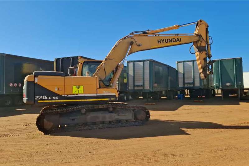 Excavators in [region] on Truck & Trailer Marketplace