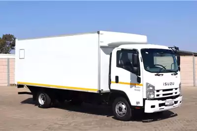 Isuzu Box trucks Isuzu FRR 500 VOLUME BODY TRUCK 2010 for sale by Pristine Motors Trucks | AgriMag Marketplace