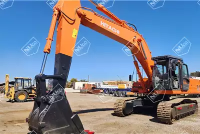 Hitachi Excavators ZX370MTH 2005 for sale by Nuco Auctioneers | AgriMag Marketplace