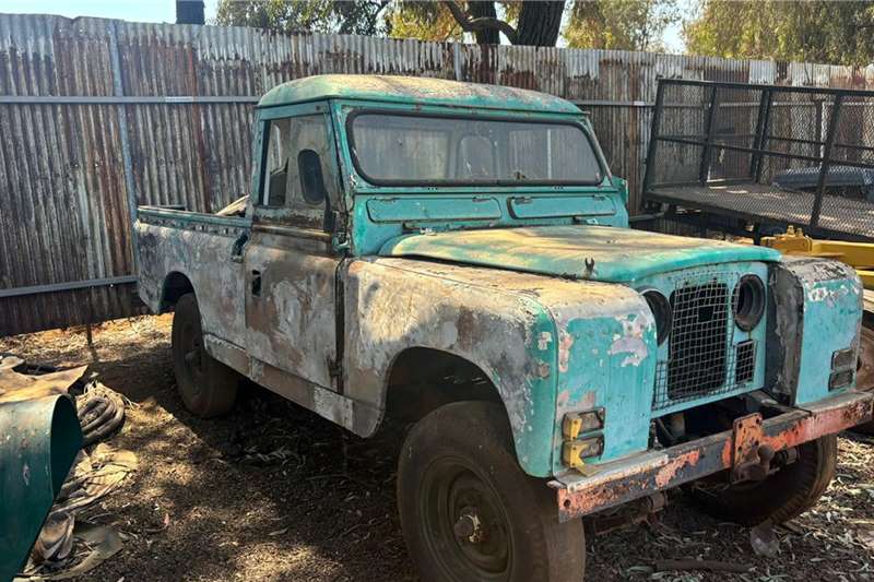 Land Rover LDVs & panel vans Series 2 Rolling Chassis