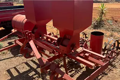 Planting and seeding equipment 2ry Planter for sale by Truck and Trailer Auctions | AgriMag Marketplace