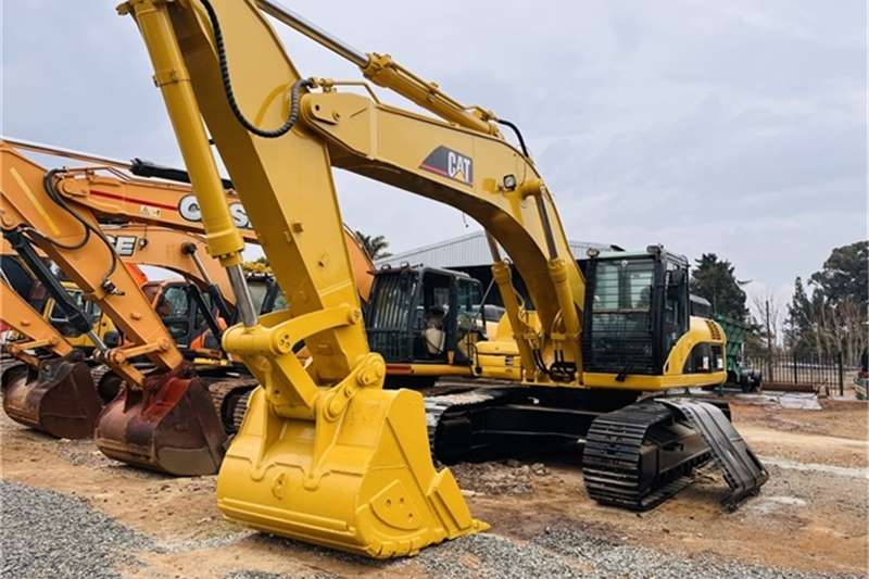 Caterpillar Excavators 330 D EXCAVATOR 2008