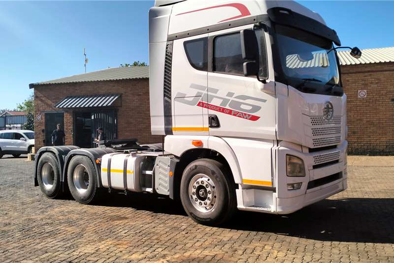 Truck tractors in South Africa on AgriMag Marketplace