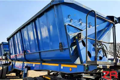 CIMC Trailers Side tipper CIMC 45 CUBE SIDE TIPPER 2017 for sale by ZA Trucks and Trailers Sales | Truck & Trailer Marketplace