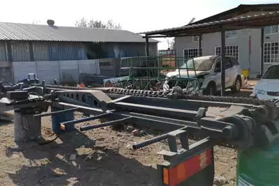 Tail lifts Hydraulic Hook Lift 2011 for sale by Vincs se Dinge | Truck & Trailer Marketplace