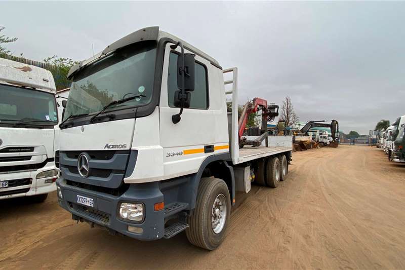 Mercedes Benz Crane trucks ACTROS 3340 D/AXLE F/DECK WITH FASSI F135 BRICK CR 2008