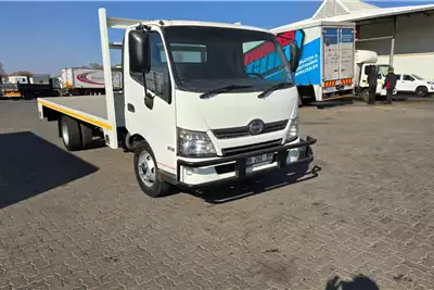 Hino Flatbed trucks 300 815 2019 for sale by Hino Isando | AgriMag Marketplace