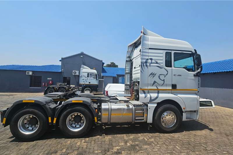 Sinotruk Truck tractors Sitrak C7H 64480 Air 2022