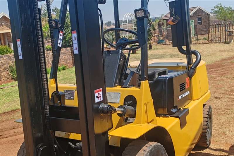 [make] Forklifts in South Africa on Truck & Trailer Marketplace