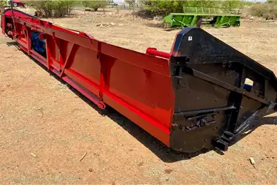 Harvesting equipment 30ft Clason Sonneblom Tafel for sale by Agrimag Auctions | AgriMag Marketplace