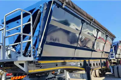 Afrit Trailers Side tipper VARIOUS 2014 TO 2022 AFRIT 45 CUBE SIDE TIPPERS 2014 for sale by ZA Trucks and Trailers Sales | AgriMag Marketplace