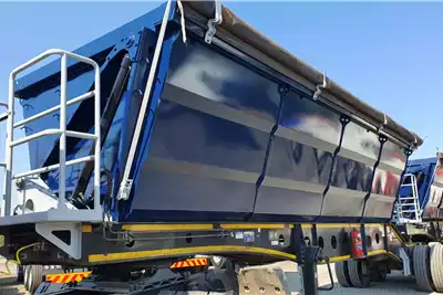 Afrit Trailers Side tipper VARIOUS 2014 TO 2022 AFRIT 45 CUBE SIDE TIPPERS 2014 for sale by ZA Trucks and Trailers Sales | AgriMag Marketplace