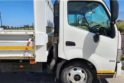 Hino Dropside trucks 2019 Hino 300 814 LWB MT 4x2 Dropside Truck 2019 for sale by UD Trucks Cape Town | AgriMag Marketplace