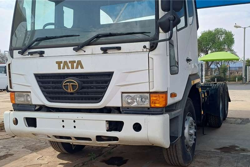 Tata Truck tractors Novus Horse 2008