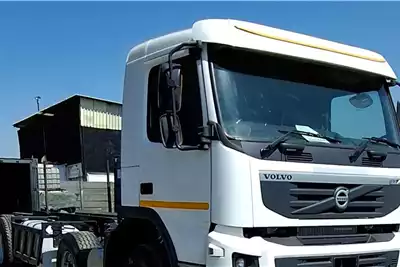 Volvo Tipper trucks FMX 440 8X4 TWINSTEER 15M/3 TIPPER 2014 for sale by The Truck Man | AgriMag Marketplace