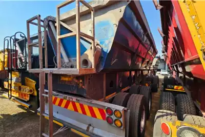 Afrit Trailers Side tipper LINK 2015 for sale by Pomona Road Truck Sales | AgriMag Marketplace