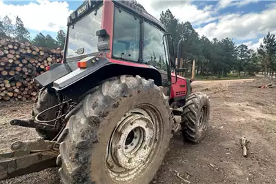 Valtra Tractors 4WD tractors 2002 Valtra 6400 Cab 4wd 2002 for sale by Promac Equipment | AgriMag Marketplace