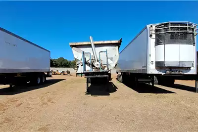 Kearneys Trailers 40 Cube Side Tipper 2014 for sale by Lightstorm Trucks and Transport | AgriMag Marketplace