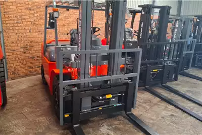 Revaro Forklifts Diesel forklift FD50D 2024 for sale by TTG Auctions | Truck & Trailer Marketplace