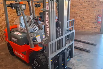 Revaro Forklifts Diesel forklift FD25D 2024 for sale by TTG Auctions | AgriMag Marketplace