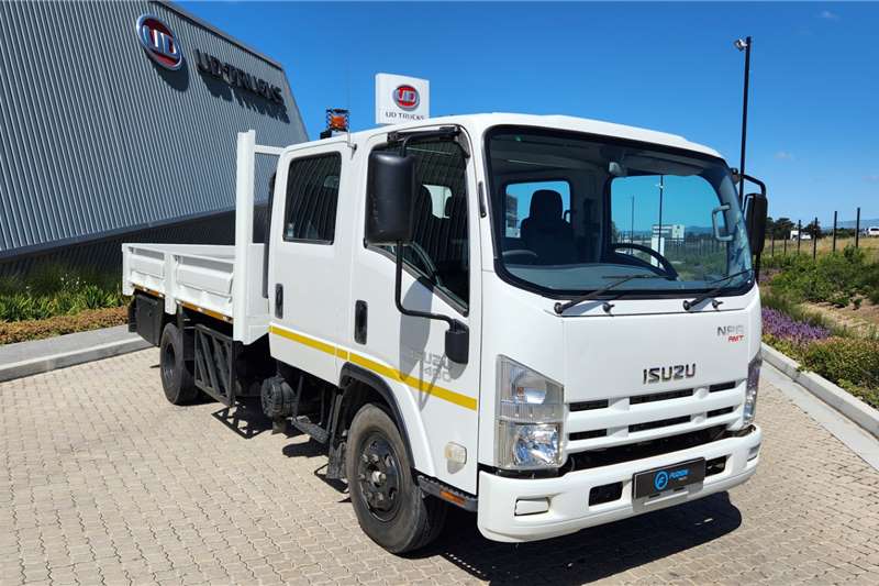 Isuzu Dropside trucks 2017 Isuzu NPR400 4x2AT Crew Cab Dropside with Si 2017