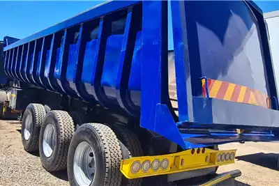 Hendred Trailers Slope deck 3 Axle 2013 for sale by MRJ Transport cc | AgriMag Marketplace