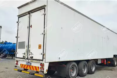 Box trailer TRI AXLE 12M VOLUME BODY 1993 for sale by Nuco Auctioneers | AgriMag Marketplace