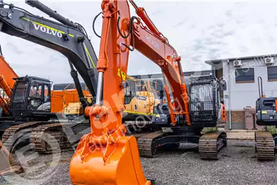 Hitachi Excavators ZX240 5G Excavator 2015 for sale by EARTHCOMP | AgriMag Marketplace