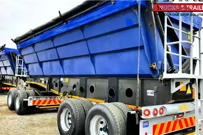 Afrit Trailers Side tipper AFRIT 45 CUBE SIDE TIPPER TRAILER 2017 for sale by ZA Trucks and Trailers Sales | AgriMag Marketplace