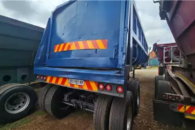 Henred Trailers Copelyn DOUBLE AXLE 2007 for sale by Pomona Road Truck Sales | AgriMag Marketplace