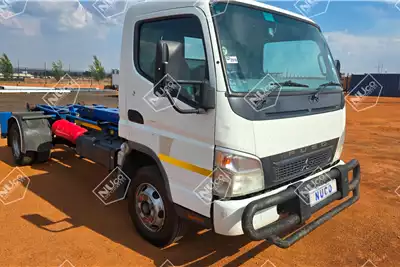 Mitsubishi Hooklift trucks FUSO CANTER 4X2 4 TON HOOKLIFT TRUCK 2016 for sale by Nuco Auctioneers | AgriMag Marketplace