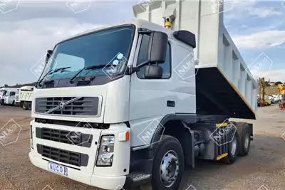 Volvo Tipper trucks FM12 6X4 TIPPER 2004 for sale by Nuco Auctioneers | AgriMag Marketplace