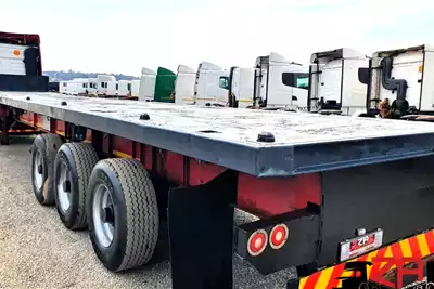 SA Truck Bodies Trailers Flat deck SA TRUCK BODIES TRI AXLE FLAT DECK TRAILER 2005 for sale by ZA Trucks and Trailers Sales | AgriMag Marketplace