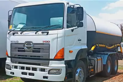 Hino Water bowser trucks HINO 70 2845 18000L WATER TANKER 2017 for sale by Country Wide Truck Sales | Truck & Trailer Marketplace