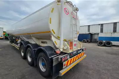 Tank Clinic Trailers Fuel tanker TRI AXLE 2014 for sale by Pomona Road Truck Sales | Truck & Trailer Marketplace