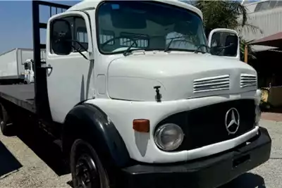 Mercedes Benz Flatbed trucks 14.13 Bull Nose Power steering 7 Ton 1992 for sale by Boschies cc | Truck & Trailer Marketplace