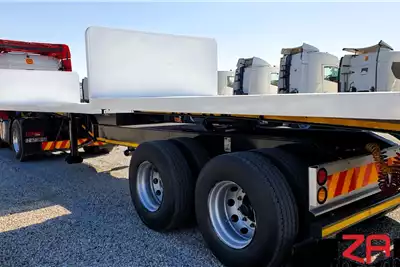 Henred Trailers Flat deck HENRED FRUEHAUF SUPERLINK FLAT DECK TRAILER 2005 for sale by ZA Trucks and Trailers Sales | AgriMag Marketplace