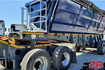 Afrit Side tipper AFRIT 40 CUBE SIDE TIPPER 2014 for sale by ZA Trucks and Trailers Sales | AgriMag Marketplace