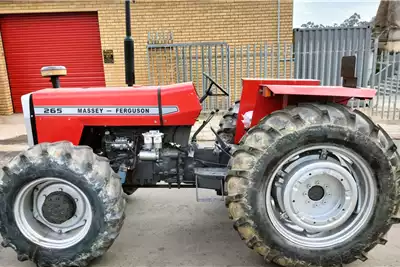 Massey Ferguson Tractors 4WD tractors Massey Ferguson 265 1986 for sale by Therons Voertuig | Truck & Trailer Marketplace