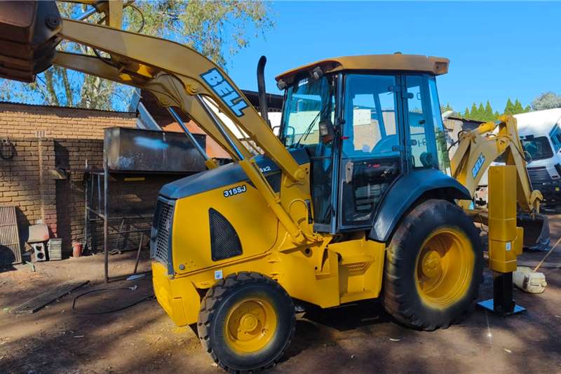 Bell TLBs Bell 315SJ 4x4 TLB (Gauteng) 2010