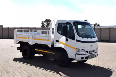 Toyota Tipper trucks Toyota Dyna 5 104 SWB TIPPER DROPSIDE TRUCK 2004 for sale by Pristine Motors Trucks | AgriMag Marketplace