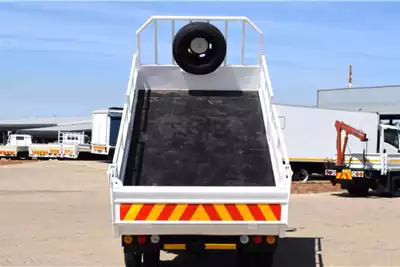 Toyota Tipper trucks Toyota Dyna 5 104 SWB TIPPER DROPSIDE TRUCK 2004 for sale by Pristine Motors Trucks | AgriMag Marketplace