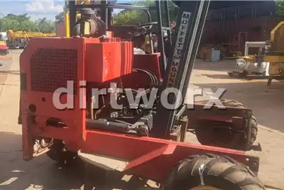 Forklifts Diesel forklift 2003 Moffett M2403N Truck Mounted Forklift 2.4 Ton for sale by Dirtworx | AgriMag Marketplace