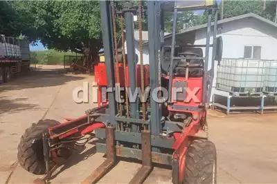 Forklifts Diesel forklift 2003 Moffett M2403N Truck Mounted Forklift 2.4 Ton for sale by Dirtworx | AgriMag Marketplace