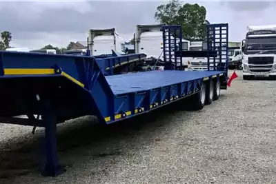 BDJ Trailers Stepdeck 2009 BDJ BODIES TRIAXLE STEPDECK EXTENDALBE 12 14M 2009 for sale by The Truck Man | AgriMag Marketplace