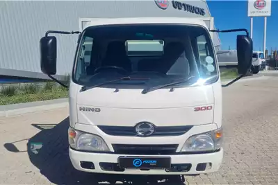 Hino Dropside trucks 2014 Hino 300 614 Dropside 2014 for sale by UD Trucks Cape Town | Truck & Trailer Marketplace