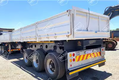 Afrit Trailers TRI AXLE TWIN BIN DROPSIDE SIDE TIPPER 2006 for sale by Nuco Auctioneers | Truck & Trailer Marketplace