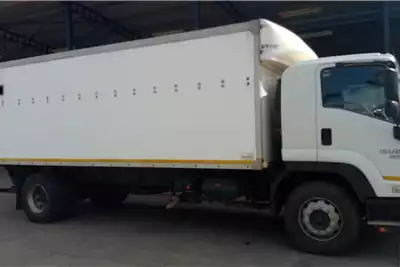 Isuzu Box trucks FTR850 F/C Volume Van with Rear Lift 2019 for sale by McCormack Truck Centre | Truck & Trailer Marketplace