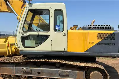 Bell Excavators HD820 Excavator 2008 for sale by DUNQUIP CC | AgriMag Marketplace