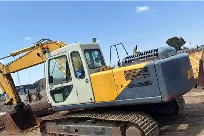 Bell Excavators HD820 Excavator 2008 for sale by DUNQUIP CC | Truck & Trailer Marketplace